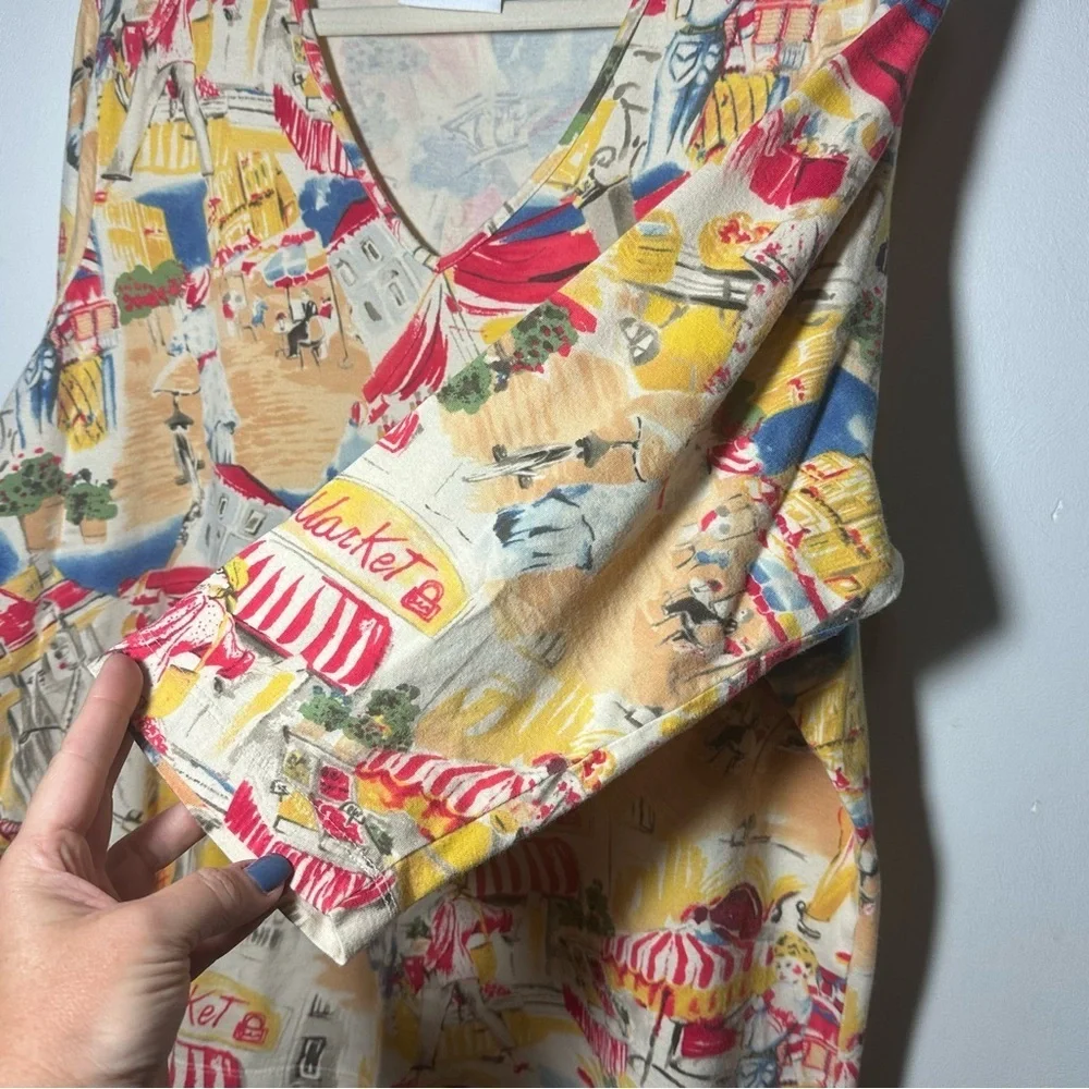 Liz Claiborne Colorful Market Novelty Print Top V Neck Festive